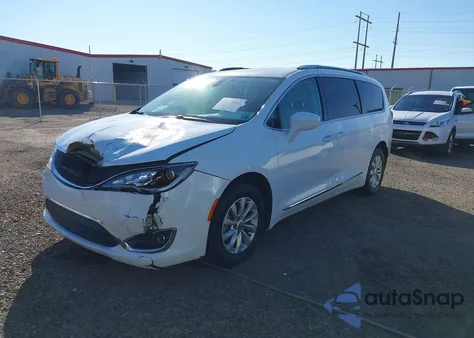 2019 Chrysler Pacifica Touring L from USA, damaged, VIN 2C4RC1BG9KR634513